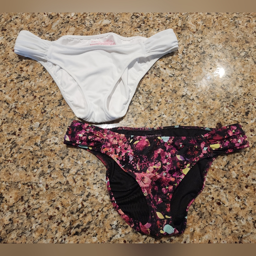 Victoria Secret PINK Swim Ruched Side Bottom ×2|White & Black Floral|Size M|NWOT - Picture 2 of 8